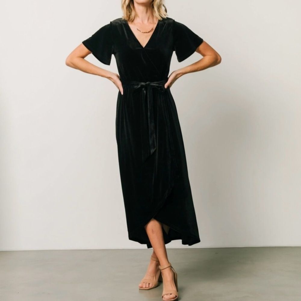 NWT Baltic Born Nadine Velvet Midi Dress Black Size Medium Party Wedding Holiday